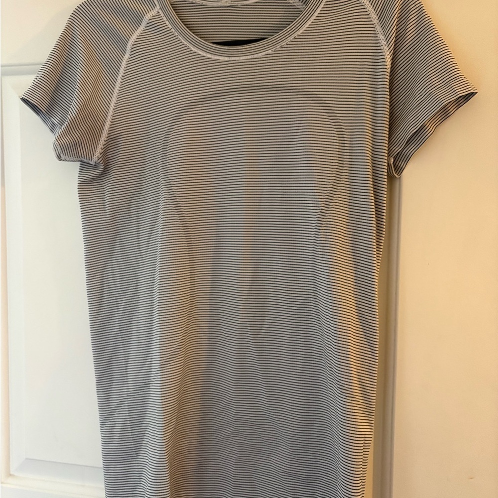 Lululemon swiftly tee